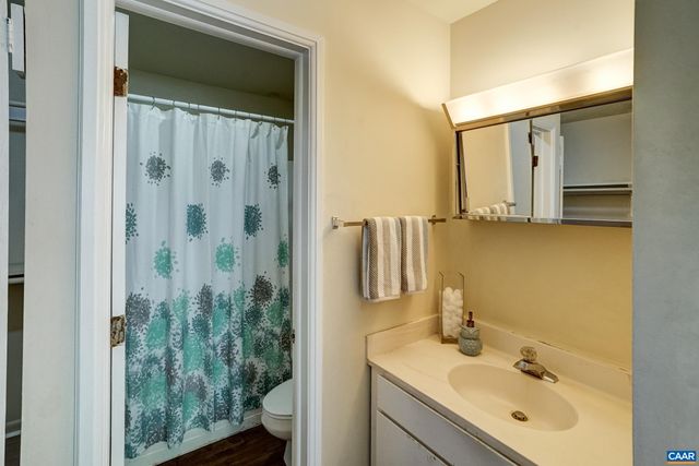 239 HARVEST DR, Charlottesville, VA 22903