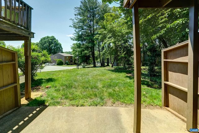239 HARVEST DR, Charlottesville, VA 22903