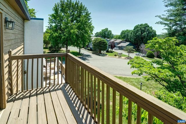 239 HARVEST DR, Charlottesville, VA 22903