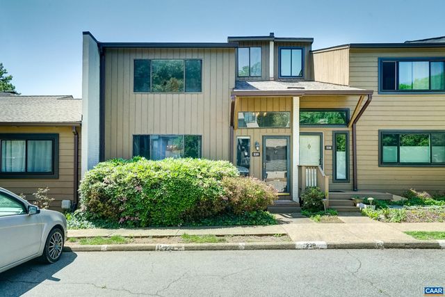 239 HARVEST DR, Charlottesville, VA 22903