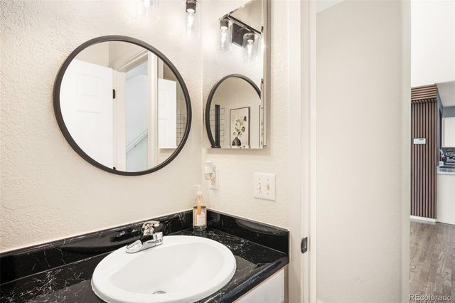 811 Union Street, Lakewood, CO 80401