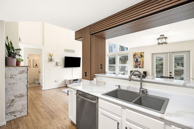 811 Union Street, Lakewood, CO 80401