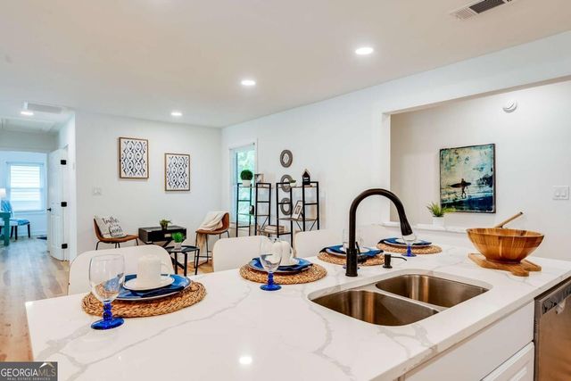 766 Pegg Road SW, Atlanta, GA 30315