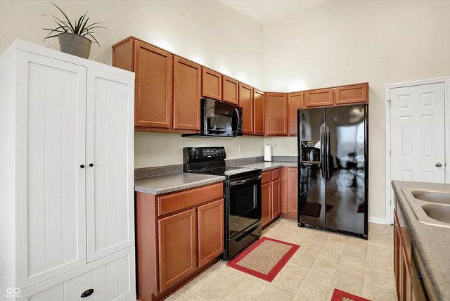 2546 Bridlewood Drive, Franklin, IN 46131