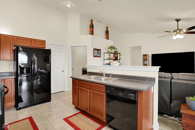 2546 Bridlewood Drive, Franklin, IN 46131