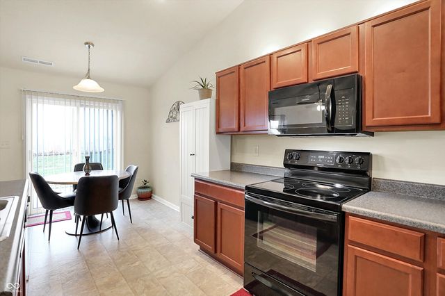 2546 Bridlewood Drive, Franklin, IN 46131