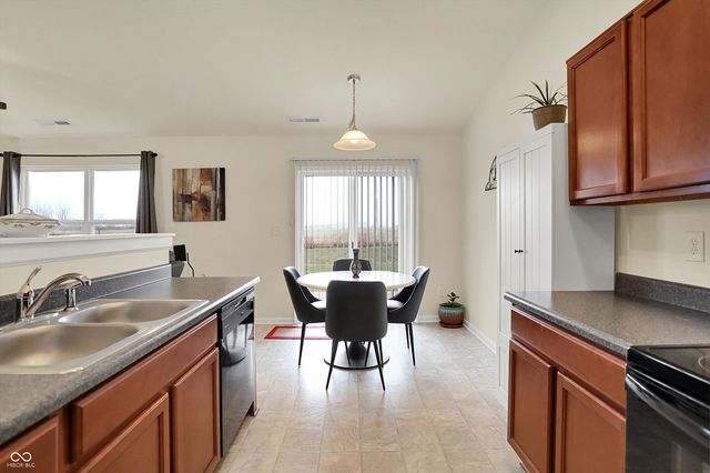 2546 Bridlewood Drive, Franklin, IN 46131