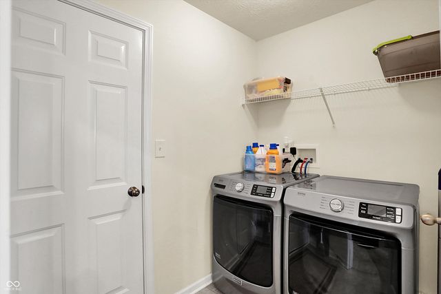 2546 Bridlewood Drive, Franklin, IN 46131