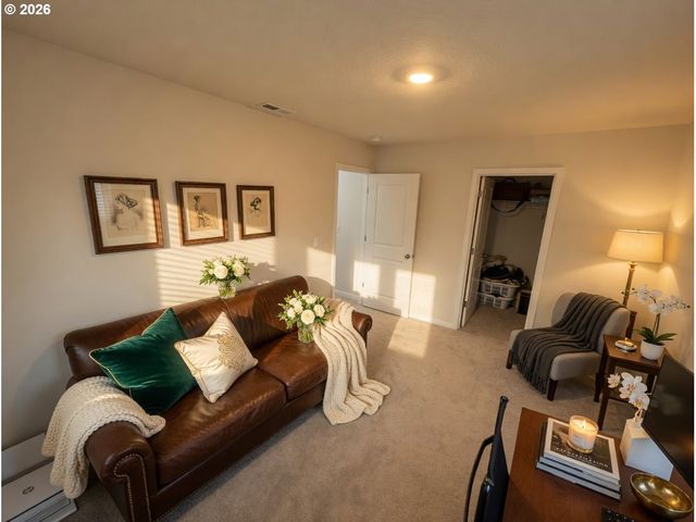 861 N 19TH Ave, Cornelius, OR 97113