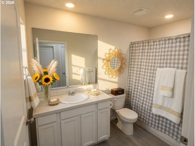 861 N 19TH Ave, Cornelius, OR 97113