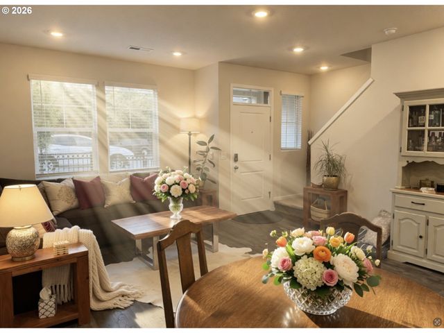 861 N 19TH Ave, Cornelius, OR 97113