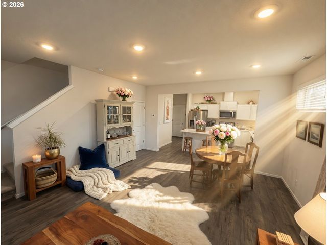 861 N 19TH Ave, Cornelius, OR 97113