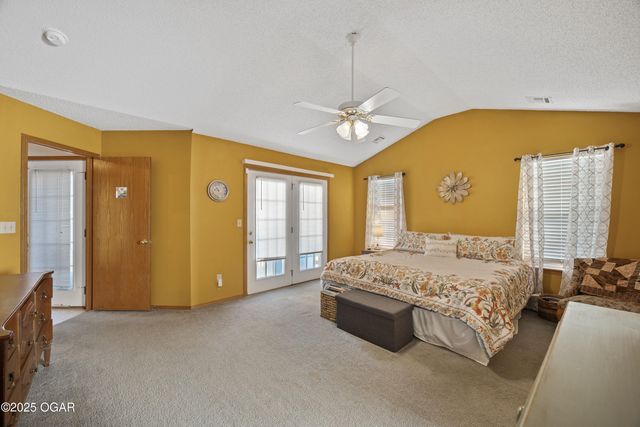 2003 Blue Jay Drive, Webb City, MO 64870