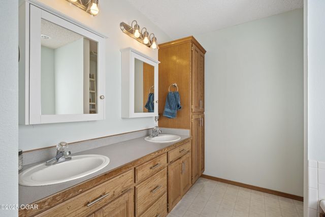 2003 Blue Jay Drive, Webb City, MO 64870