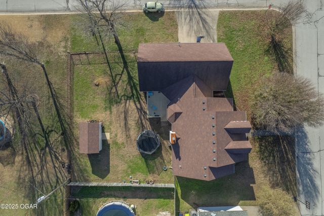 2003 Blue Jay Drive, Webb City, MO 64870