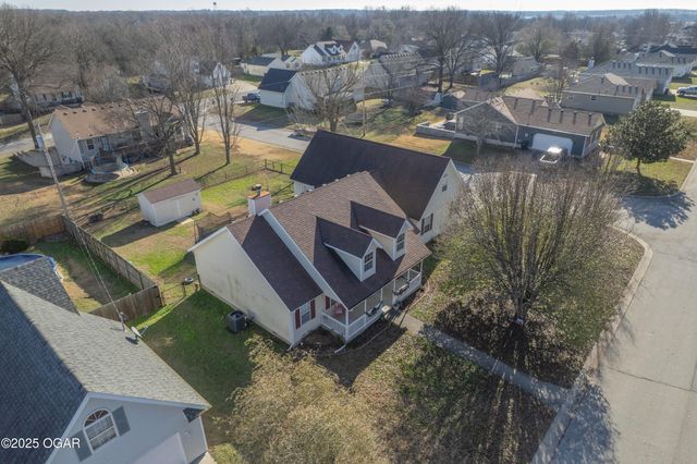 2003 Blue Jay Drive, Webb City, MO 64870