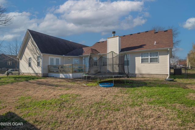 2003 Blue Jay Drive, Webb City, MO 64870