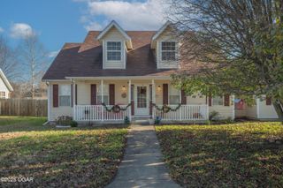 2003 Blue Jay Drive, Webb City, MO 64870