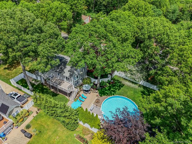 74A Hilltop Drive A, Smithtown, NY 11787