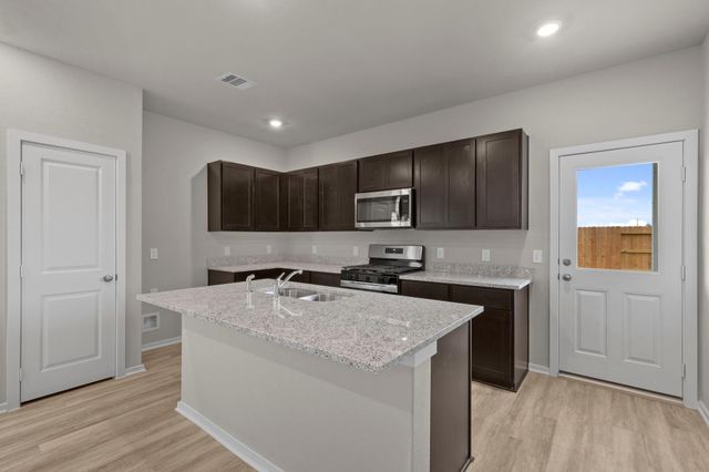 2910 Rockwood Drive, Rosharon, TX 77583