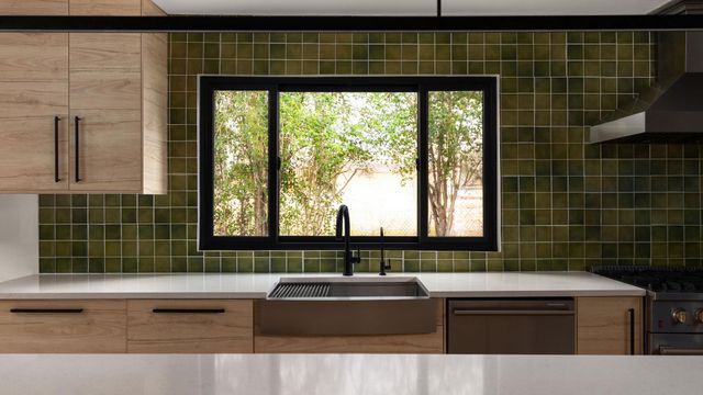 404 Whitetail DR, Manchaca, TX 78652