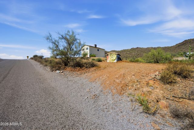 42714 N 11TH Avenue, New River, AZ 85087