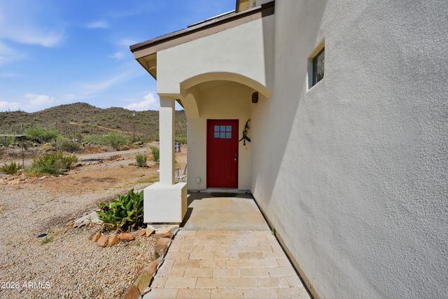 42714 N 11TH Avenue, New River, AZ 85087
