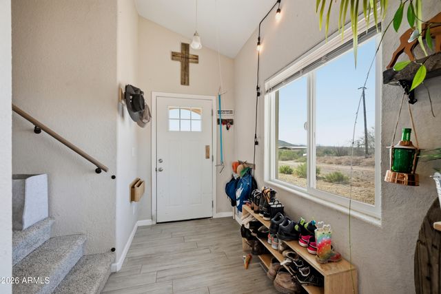 42714 N 11TH Avenue, New River, AZ 85087