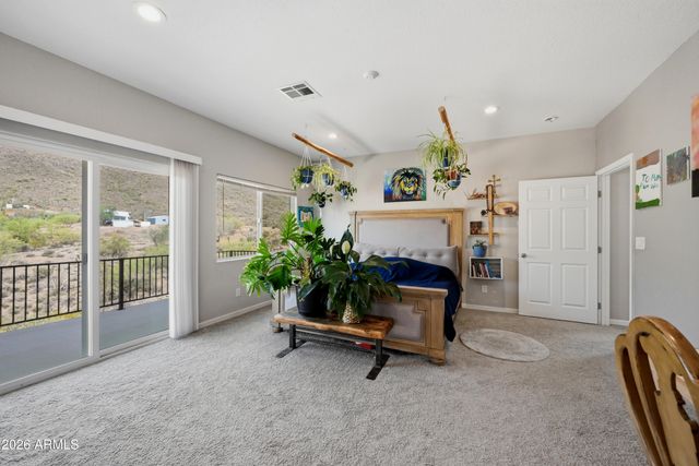 42714 N 11TH Avenue, New River, AZ 85087