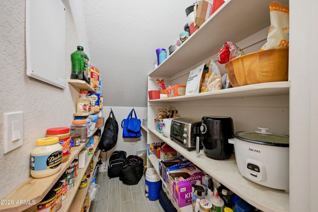 42714 N 11TH Avenue, New River, AZ 85087