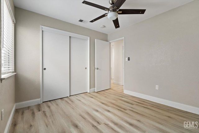 7625 Canyon Clover Drive, Bakersfield, CA 93313