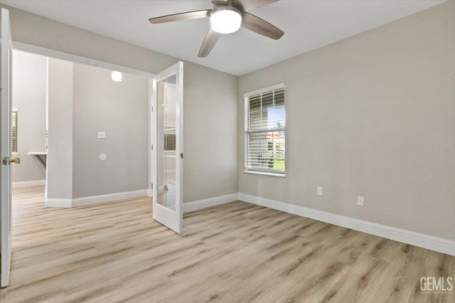 7625 Canyon Clover Drive, Bakersfield, CA 93313