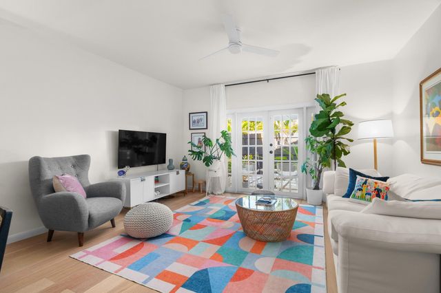 1321 Bayview Drive 4, Fort Lauderdale, FL 33304