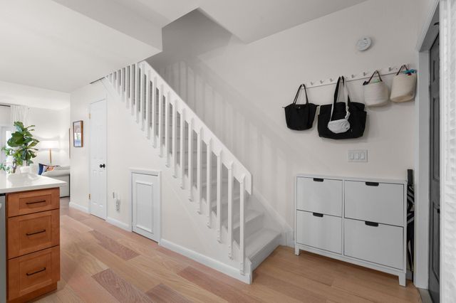 1321 Bayview Drive 4, Fort Lauderdale, FL 33304