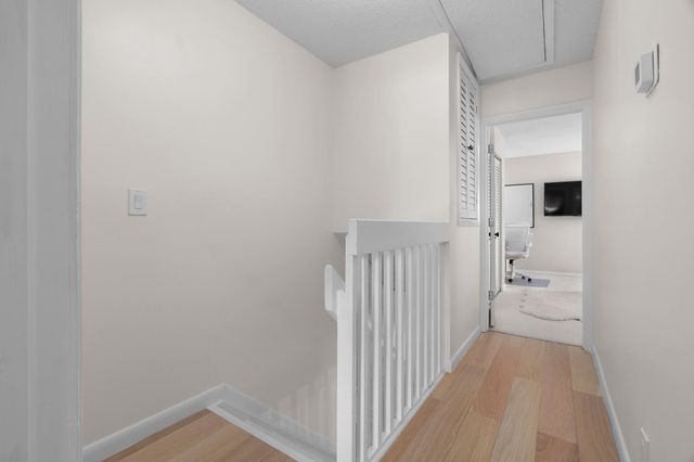 1321 Bayview Drive 4, Fort Lauderdale, FL 33304