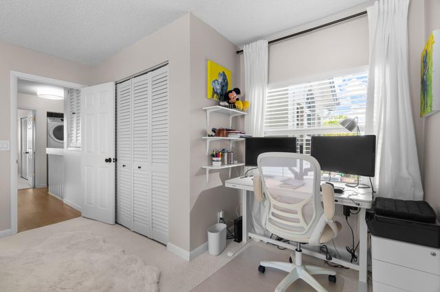 1321 Bayview Drive 4, Fort Lauderdale, FL 33304