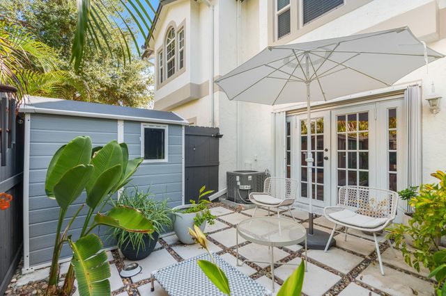 1321 Bayview Drive 4, Fort Lauderdale, FL 33304