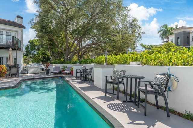 1321 Bayview Drive 4, Fort Lauderdale, FL 33304