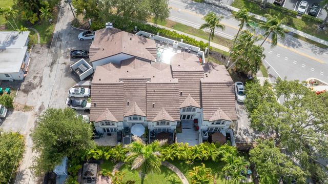 1321 Bayview Drive 4, Fort Lauderdale, FL 33304