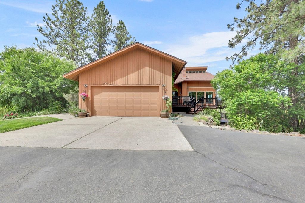 13625 S Sherman Rd, Spokane, WA 99224