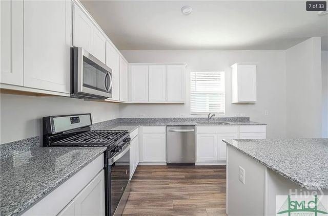 186 Crosstown Avenue, Richmond Hill, GA 31324