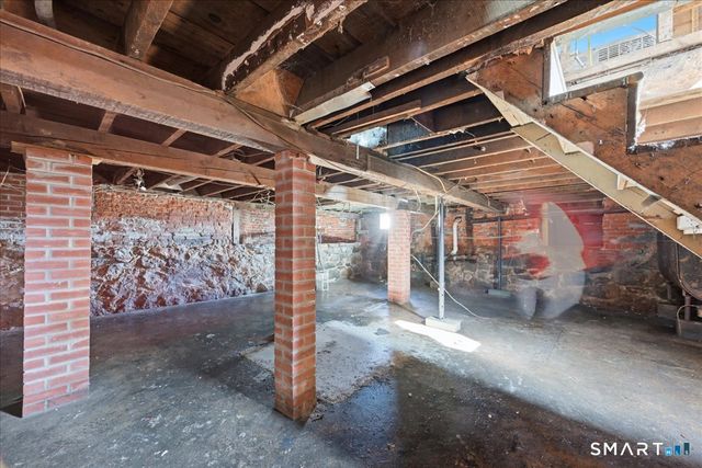 18 Maxson Street, Groton, CT 06355