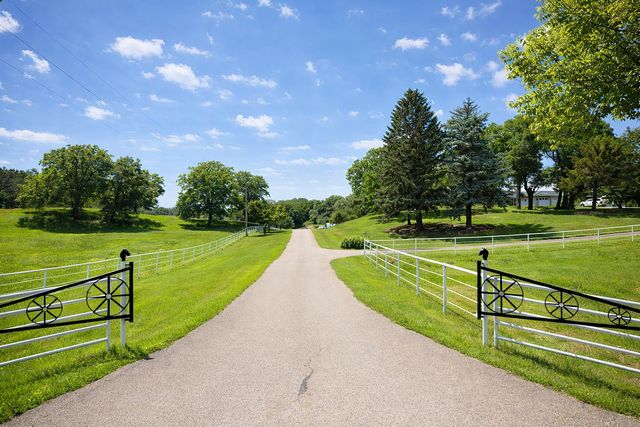 19176 Judicial Road, Prior Lake, MN 55372