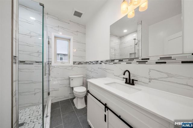 25 Winant Avenue, Ridgefield Park, NJ 07660