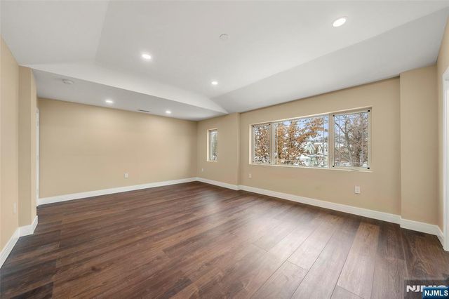 25 Winant Avenue, Ridgefield Park, NJ 07660