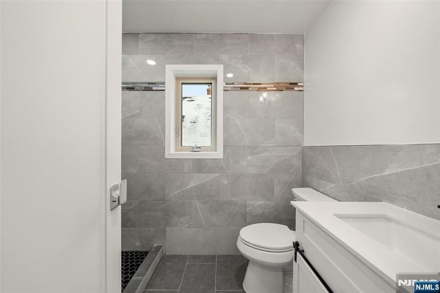 25 Winant Avenue, Ridgefield Park, NJ 07660