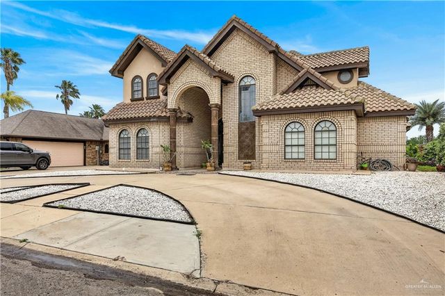 2804 Charlotte Drive, Pharr, TX 78577