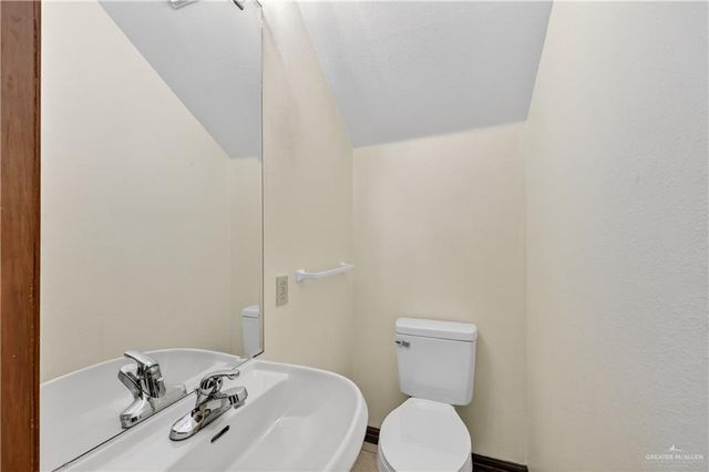 2804 Charlotte Drive, Pharr, TX 78577