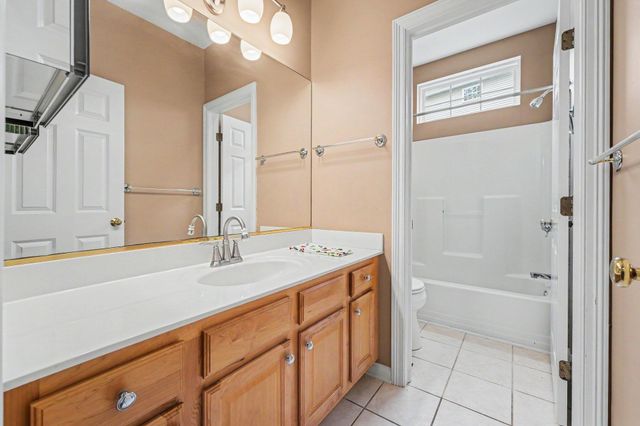 1808 Briam Drive, Valparaiso, IN 46383