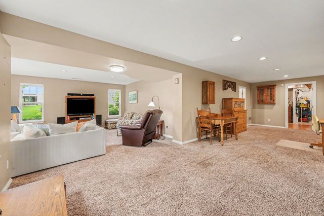 1808 Briam Drive, Valparaiso, IN 46383